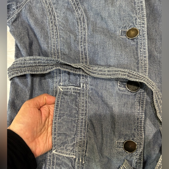 Chico's 100% cotton Blue light denim Jacket w/  Belted Waist sz 2 Vanity = Large - Picture 10 of 10